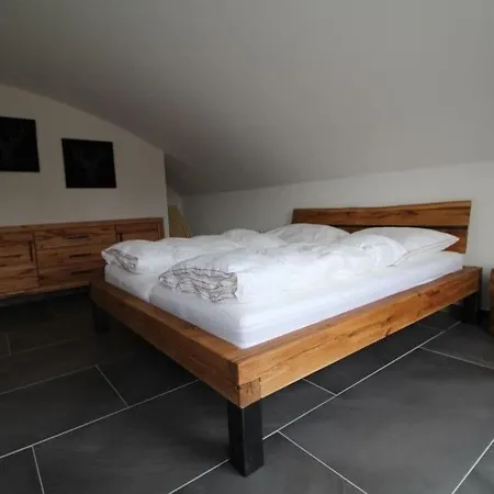 With Swimming Pool Casa vacanze