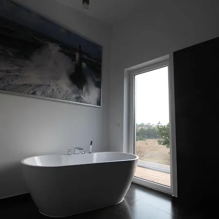 With Swimming Pool Casa vacanze